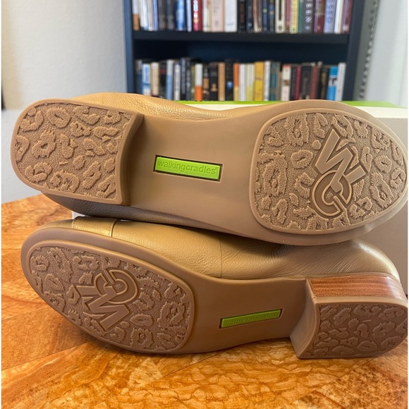 Walking Cradles | Beige Tara Leather Flat Wide Width ZL618 - Picture 8 of 10